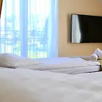 - Restauracja Koral Hotel 3*
