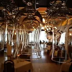 - Restauracja Koral 3* Величка