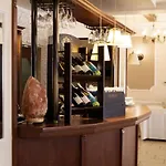 - Restauracja Koral 3* Величка
