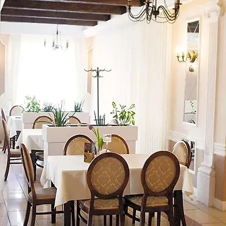- Restauracja Koral ホテル 3*
