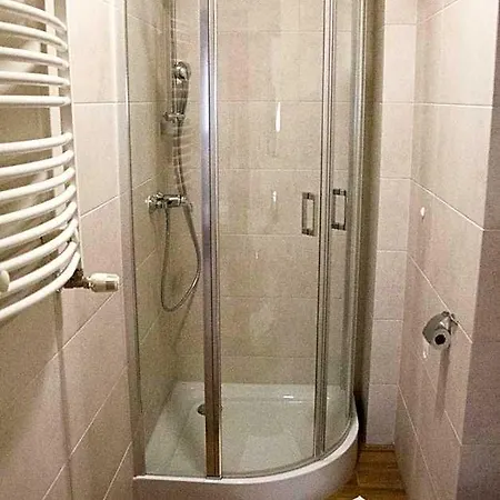 - Restauracja Koral