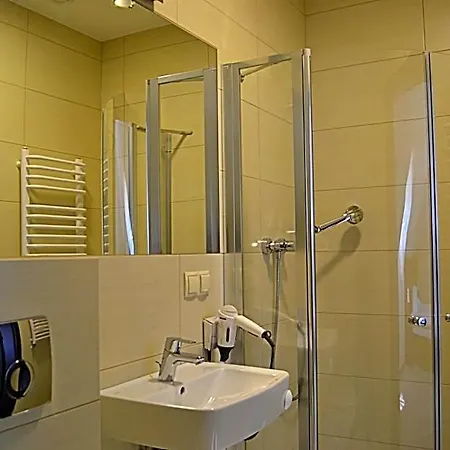 - Restauracja Koral