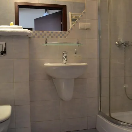 - Restauracja Koral