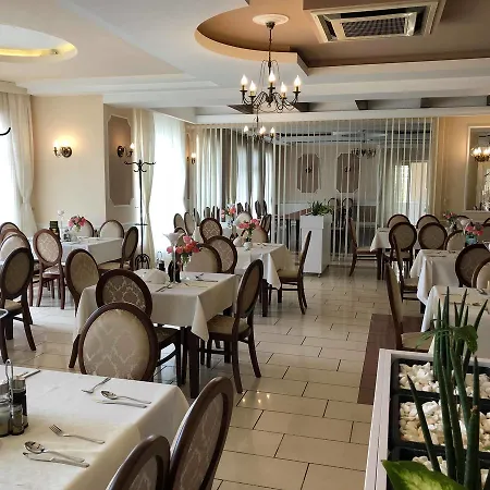 - Restauracja Koral Ξενοδοχείο Wieliczka