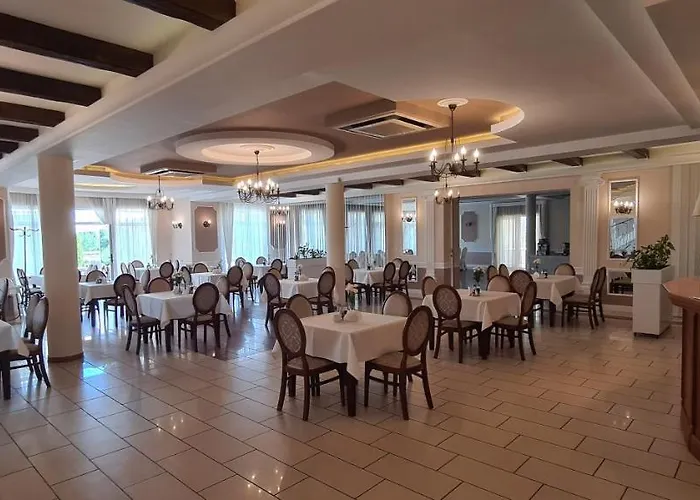 - Restauracja Koral Wieliczka