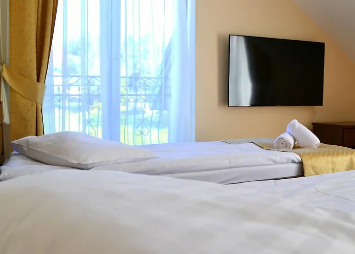 - Restauracja Koral Hotel 3*