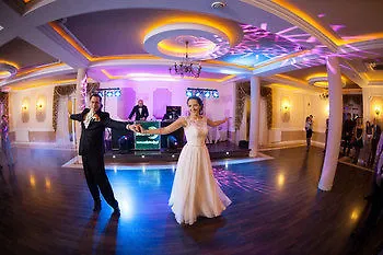 - Restauracja Koral Szálloda