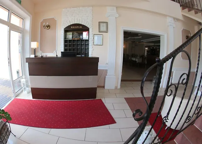 - Restauracja Koral Hotel