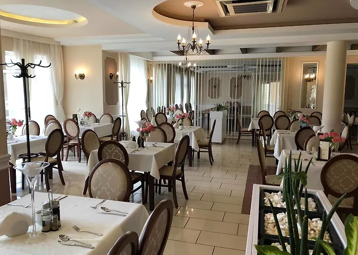 - Restauracja Koral Szálloda Wieliczka