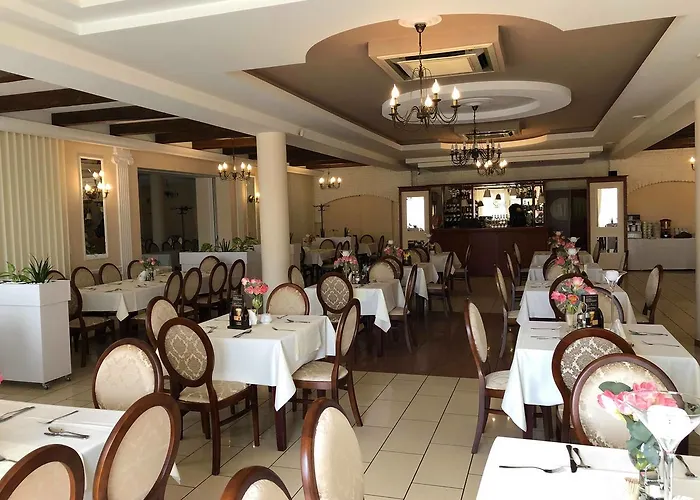 - Restauracja Koral 3*