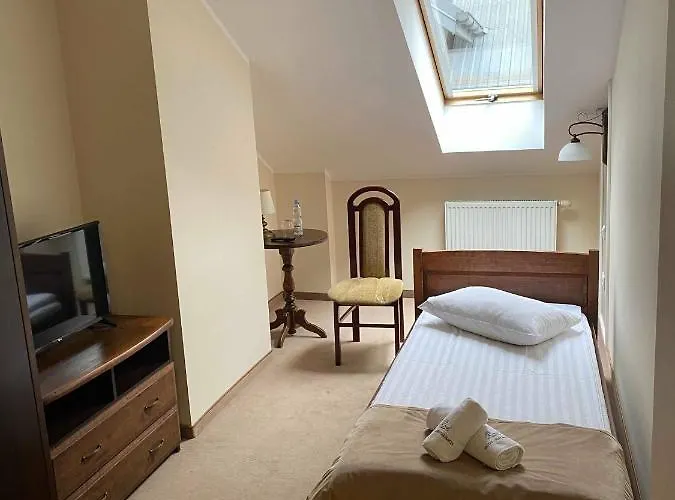 - Restauracja Koral Szálloda Wieliczka